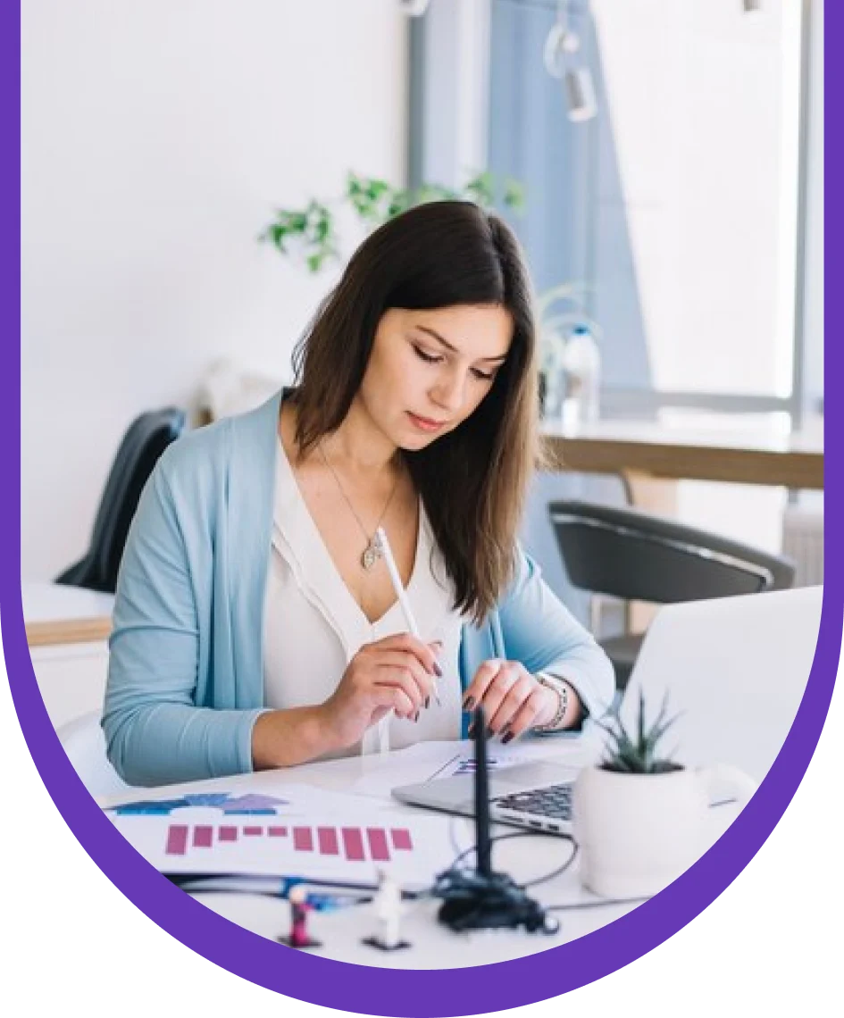 Mobile app screen showing a GRN cart and product details with a worker scanning boxes